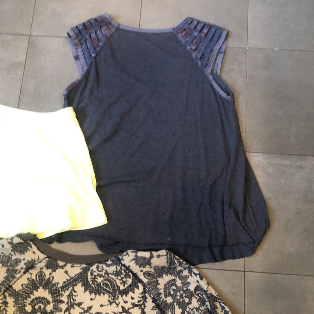 We the Free Top Bundle - Picture 8 of 11